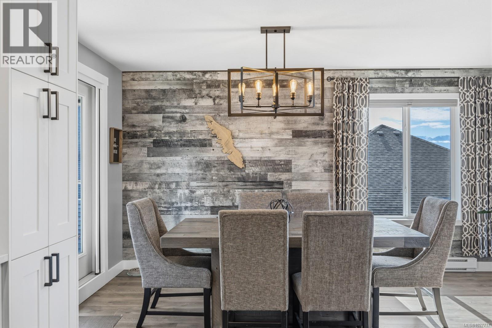 826 Grumman Pl, Comox