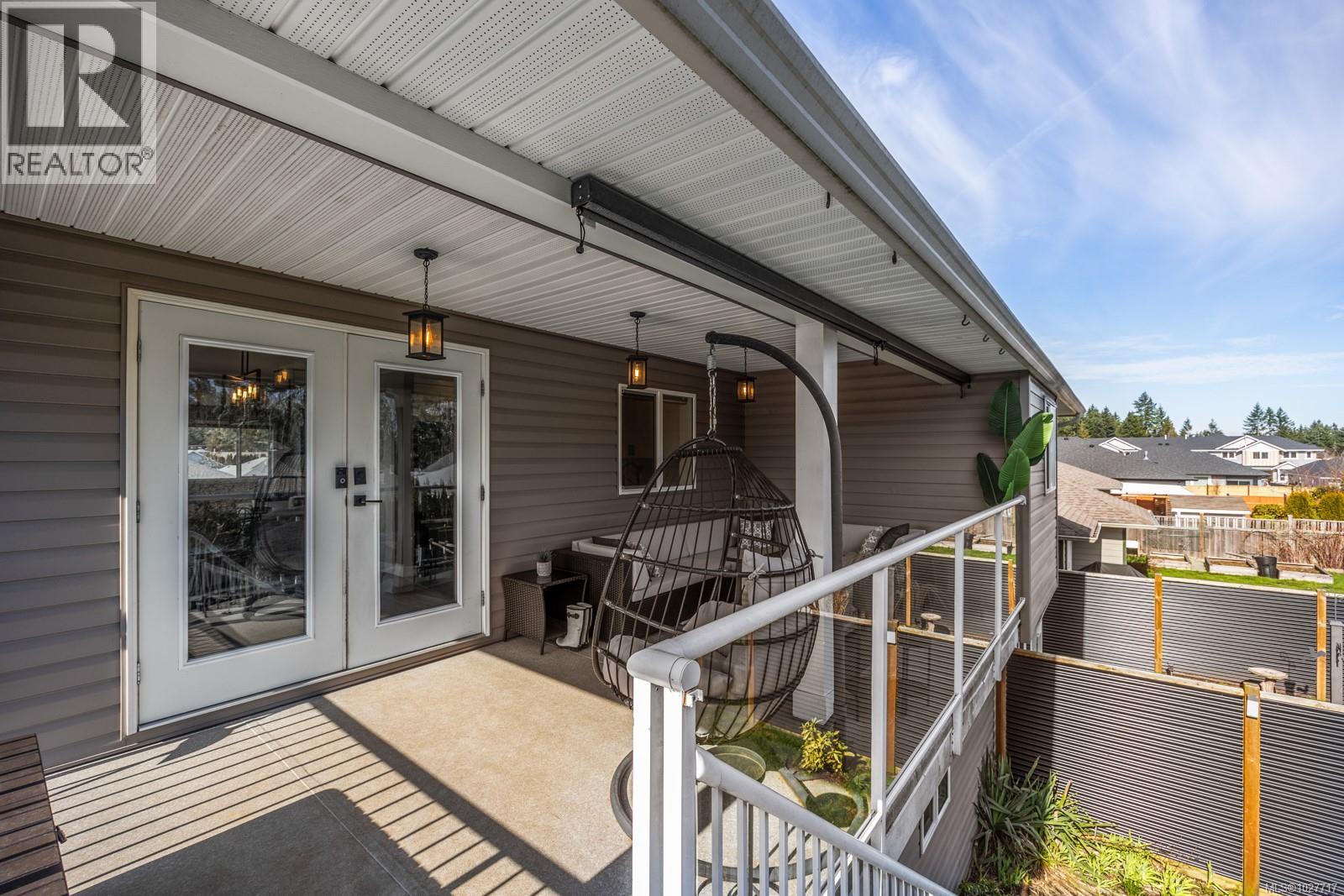 826 Grumman Pl, Comox