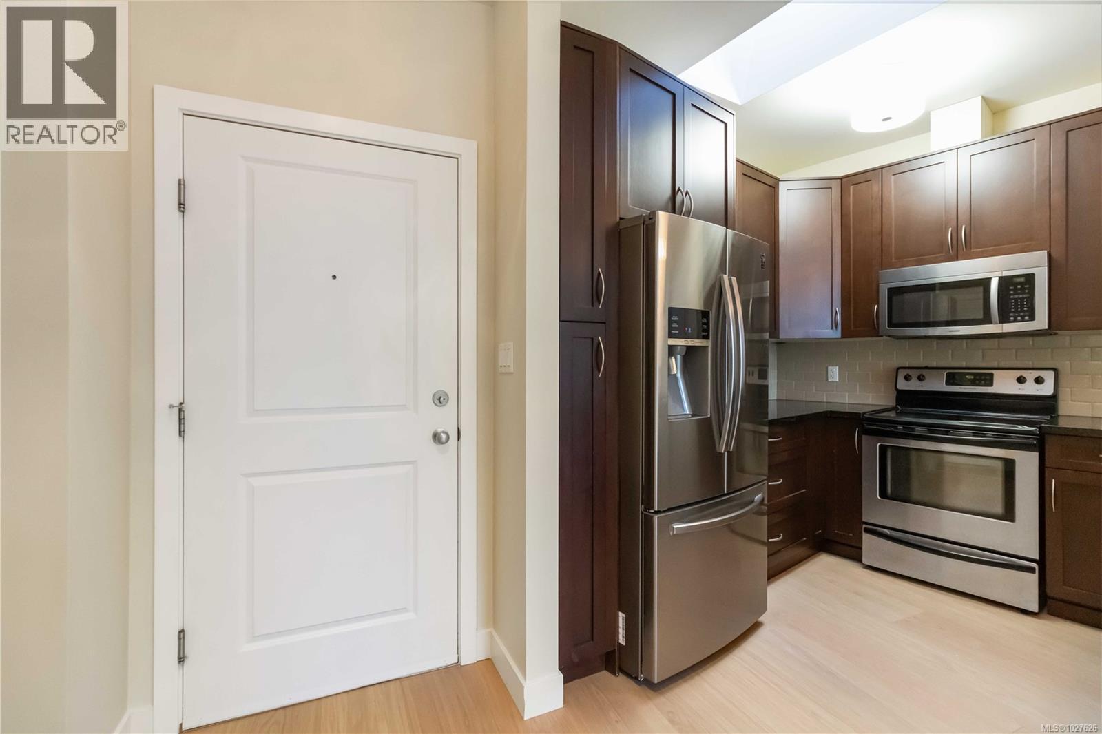 405 608 Fairway Avenue, Langford