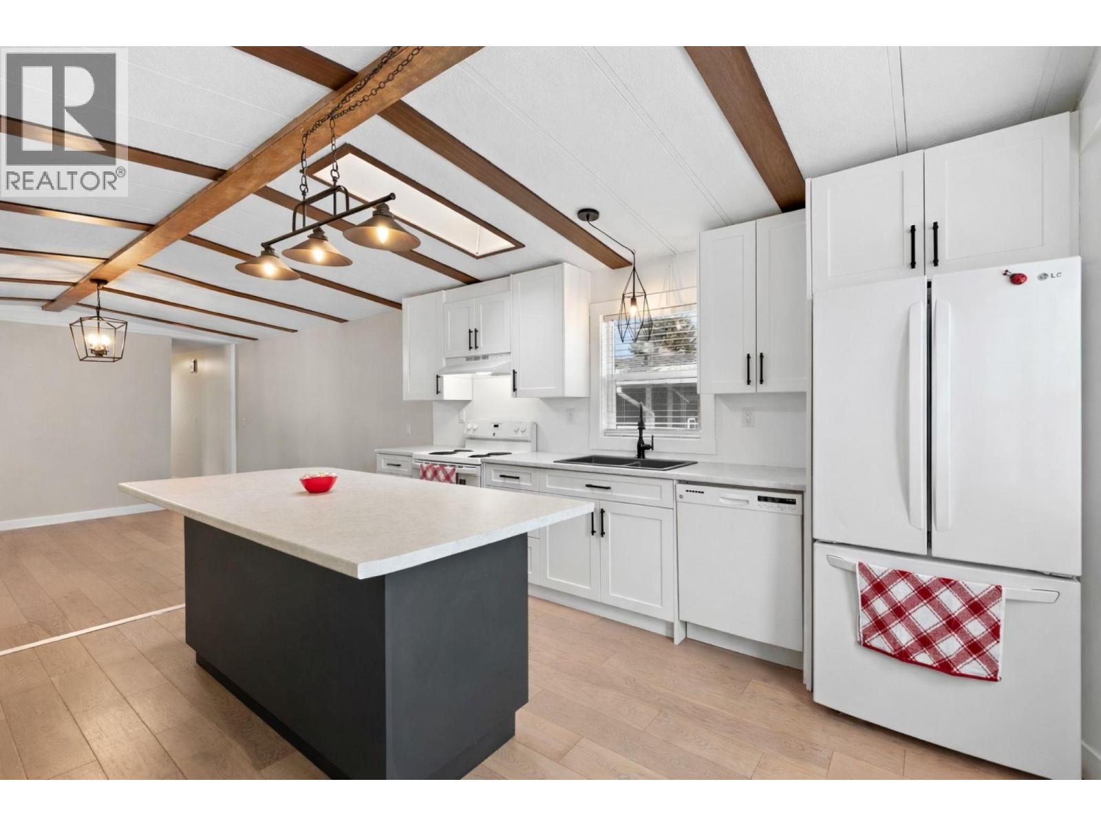 #B7 7155 DALLAS DRIVE - 8