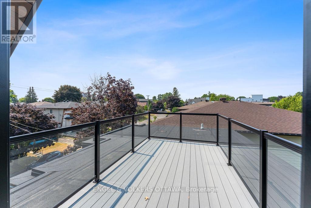261 DOVERCOURT AVENUE, Ottawa, Ontario