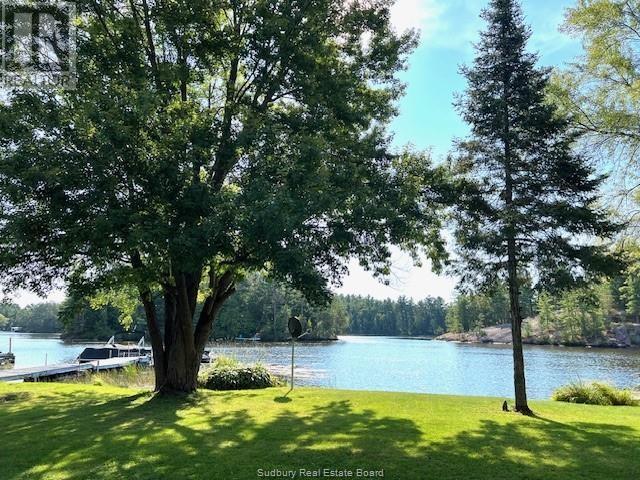 22B CHAMPAGNE AVENUE - 25