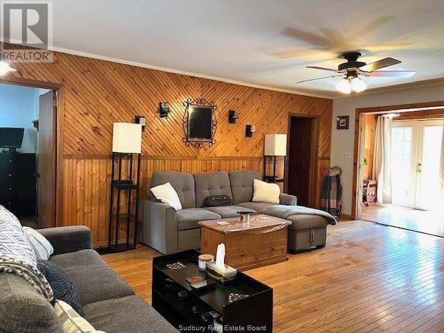 22B CHAMPAGNE AVENUE - 5