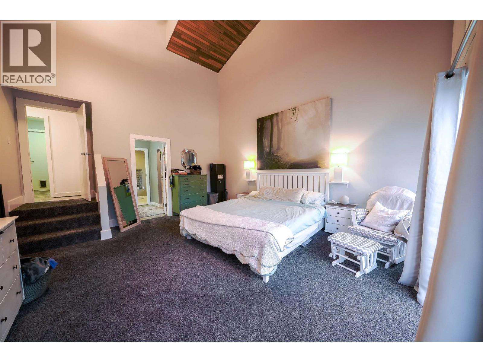 2124 SOUTH LAKESIDE DRIVE, Williams Lake