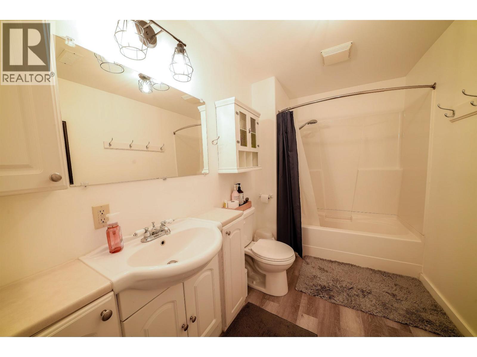 2124 SOUTH LAKESIDE DRIVE, Williams Lake