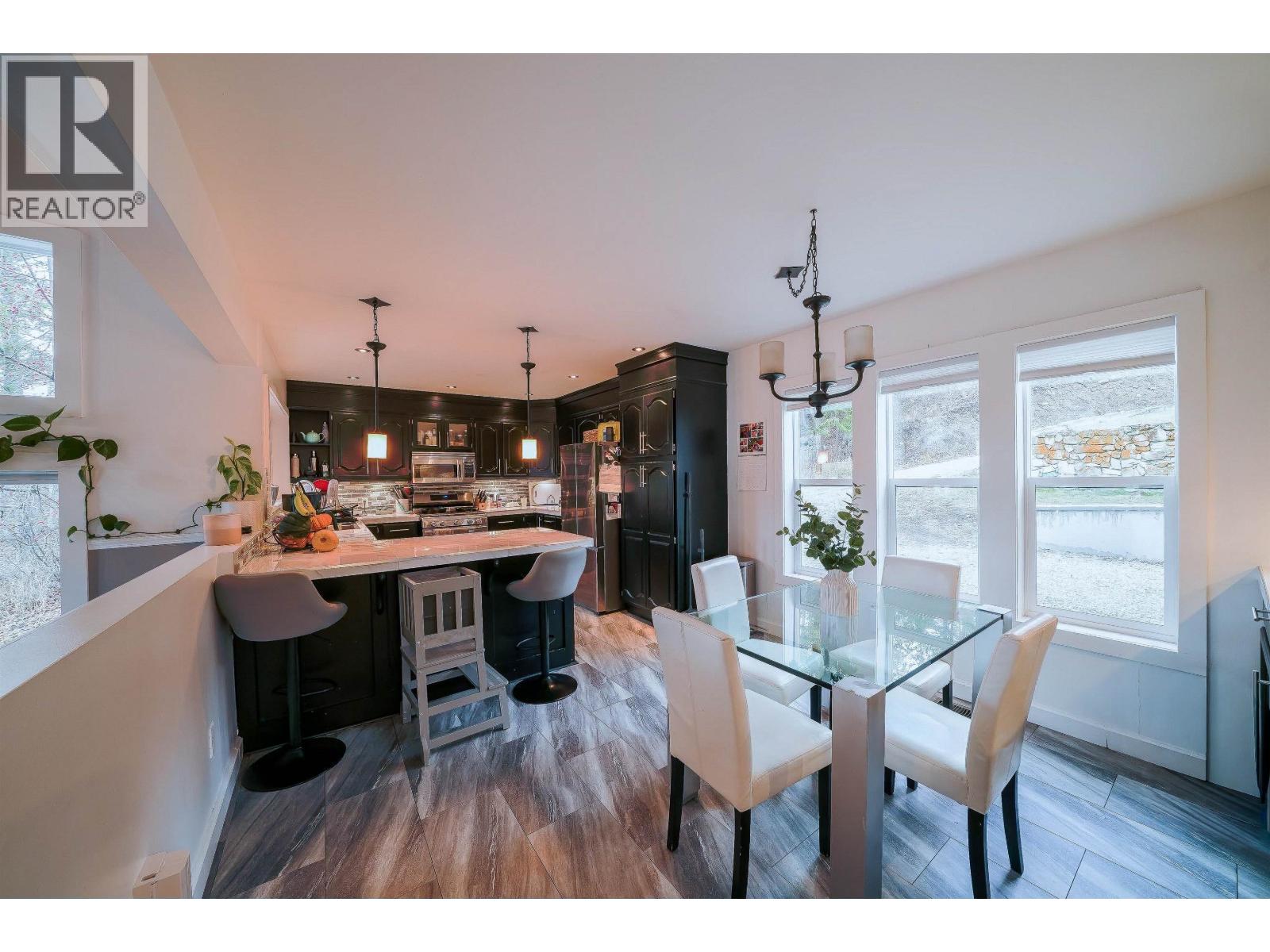 2124 SOUTH LAKESIDE DRIVE, Williams Lake