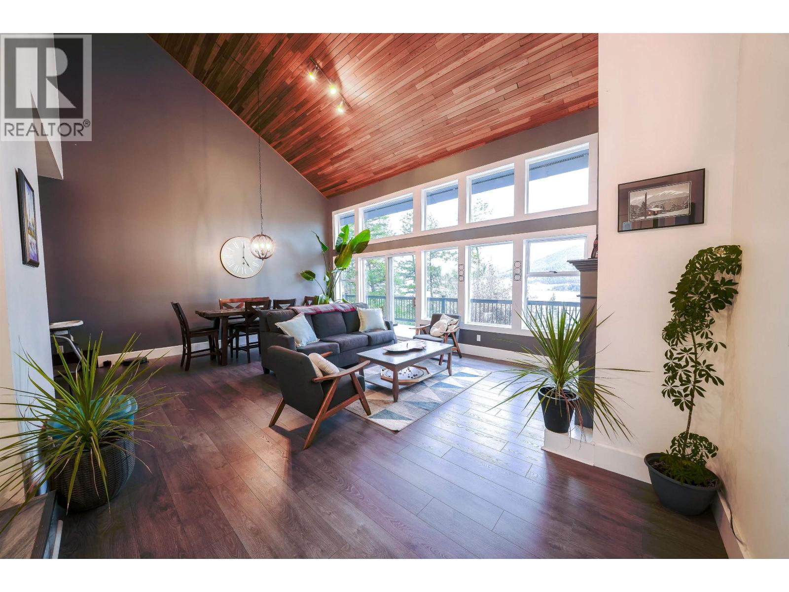 2124 SOUTH LAKESIDE DRIVE, Williams Lake