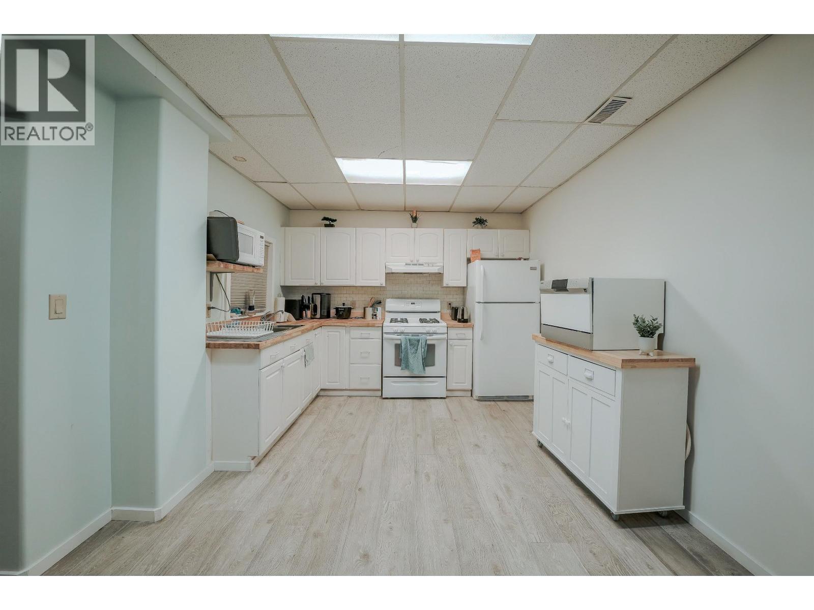 2124 SOUTH LAKESIDE DRIVE, Williams Lake