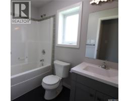 Laundry room - 3-4 75 And 85 Atlantic Avenue, Kerrobert, SK S0L1R0 Photo 14