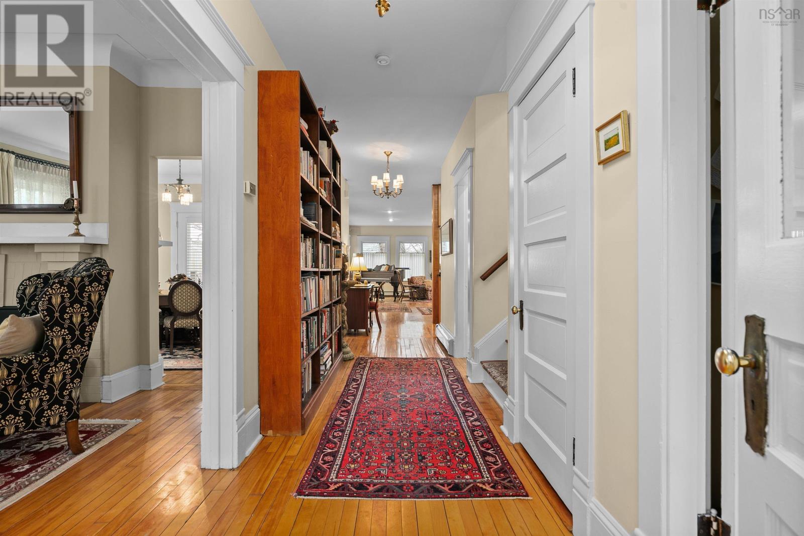 Property 9 of 50 of 1932 Rosebank Avenue