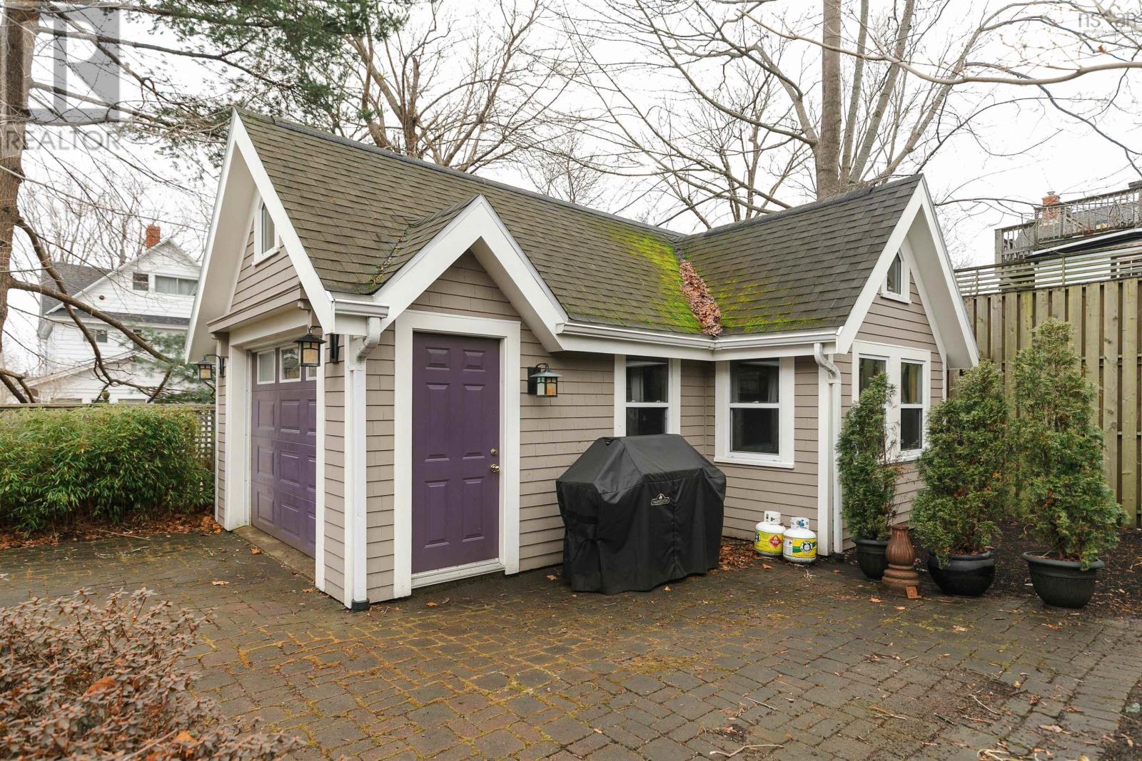 Property 45 of 50 of 1932 Rosebank Avenue