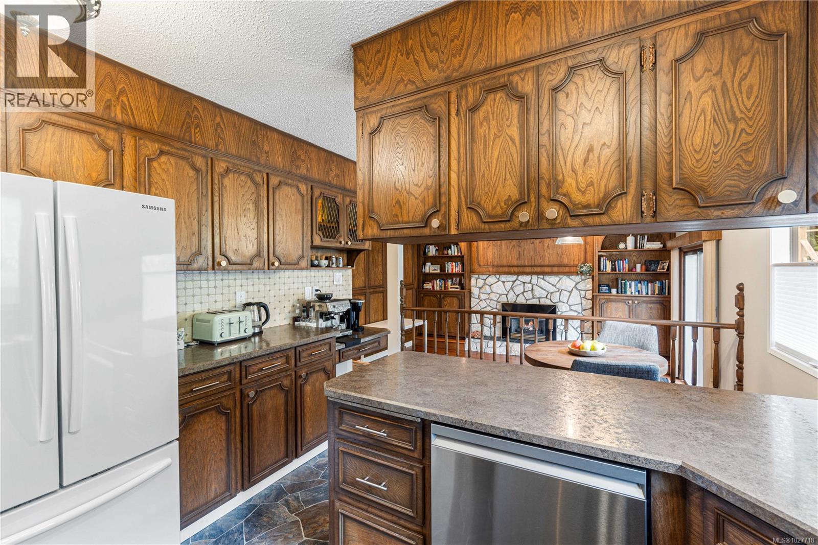 3270 Smugglers Hill Dr, Nanaimo