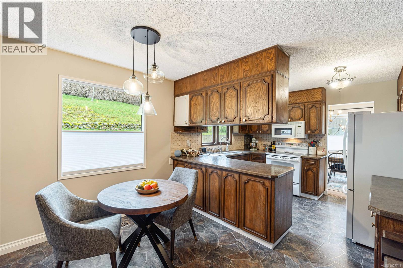 3270 Smugglers Hill Dr, Nanaimo