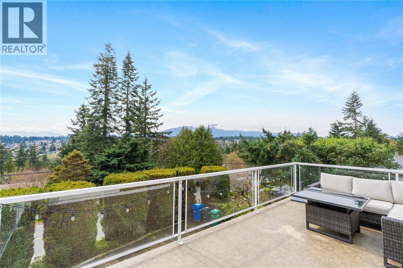 3270 Smugglers Hill Dr, Nanaimo