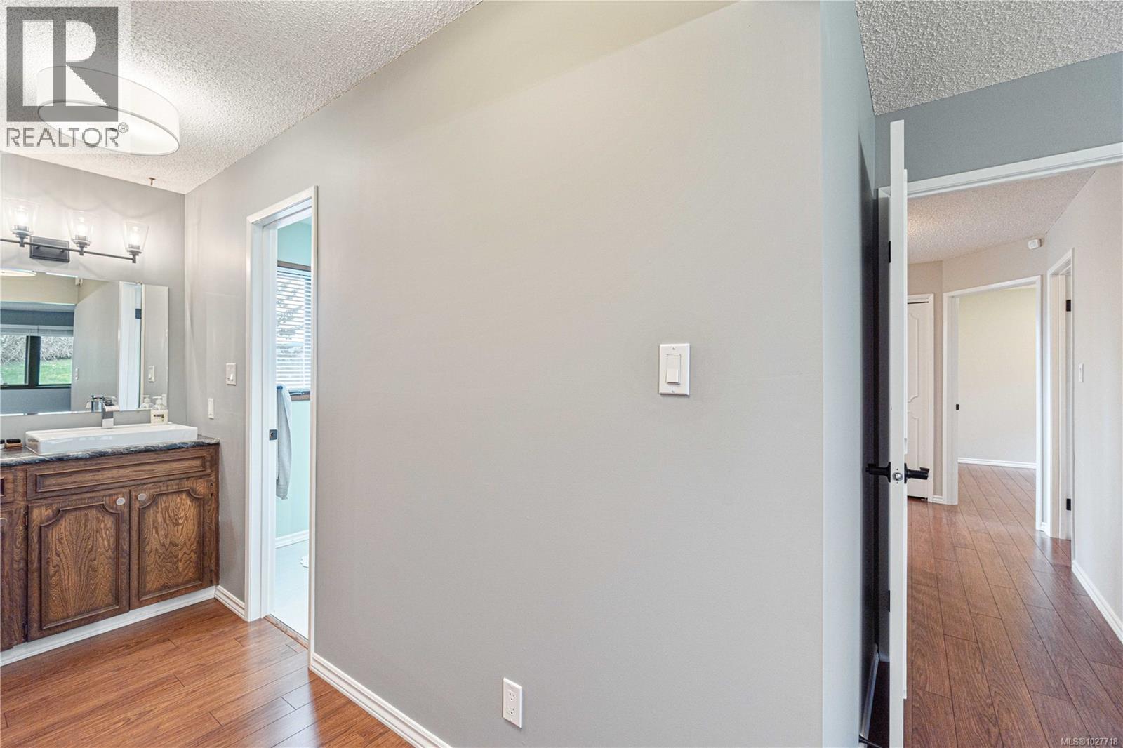 3270 Smugglers Hill Dr, Nanaimo