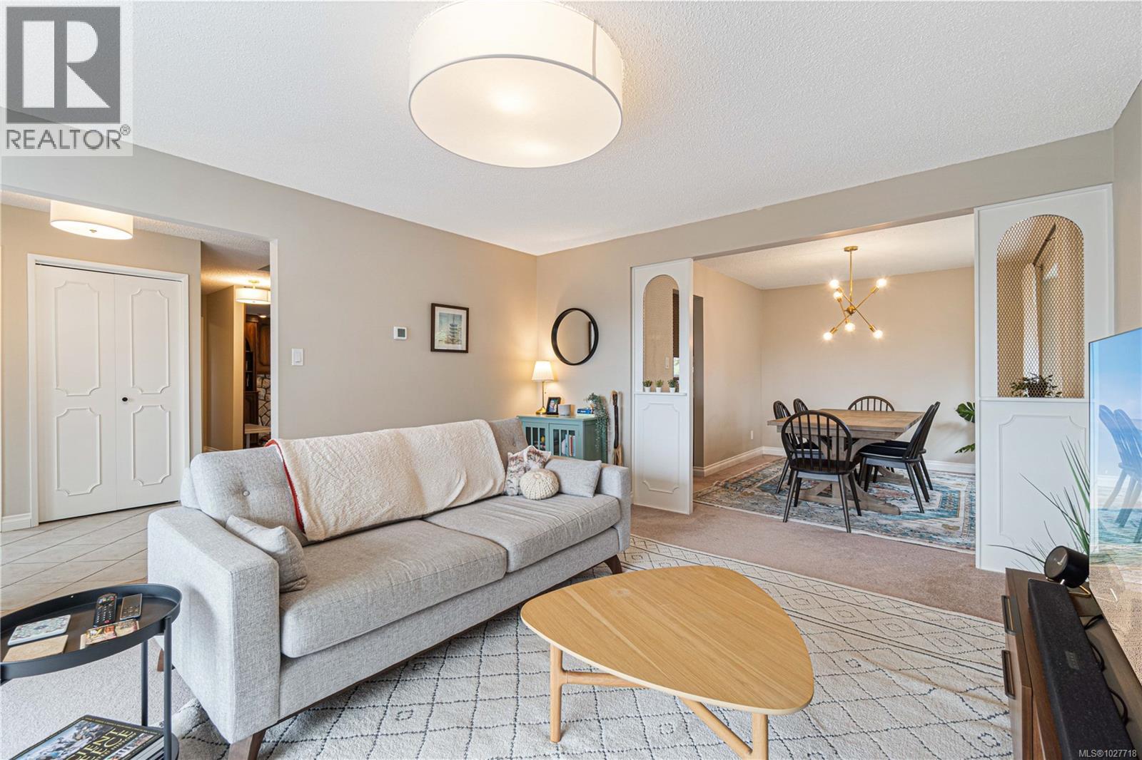 3270 Smugglers Hill Dr, Nanaimo