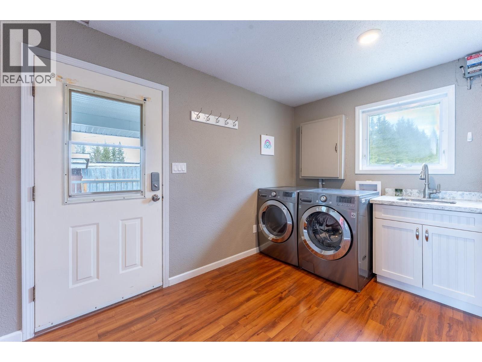 55680 JARDINE LOOP, Cluculz Lake