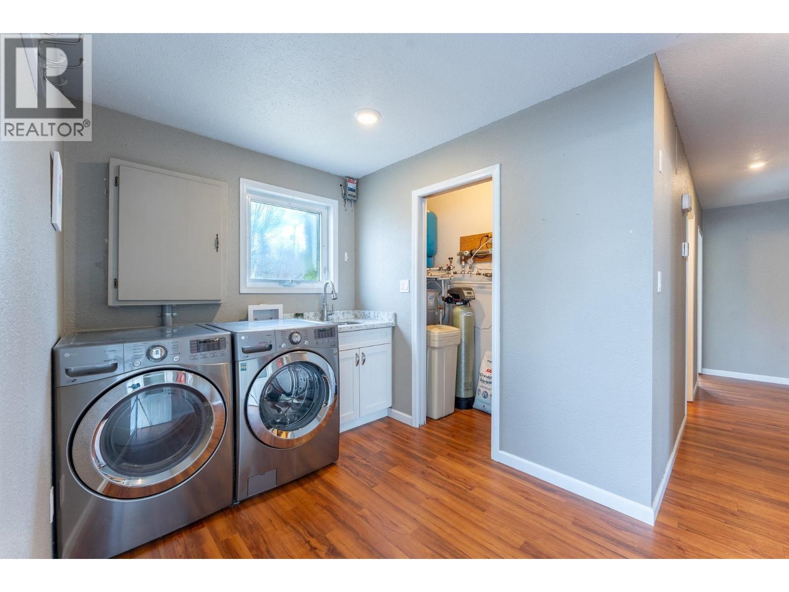 55680 JARDINE LOOP, Cluculz Lake