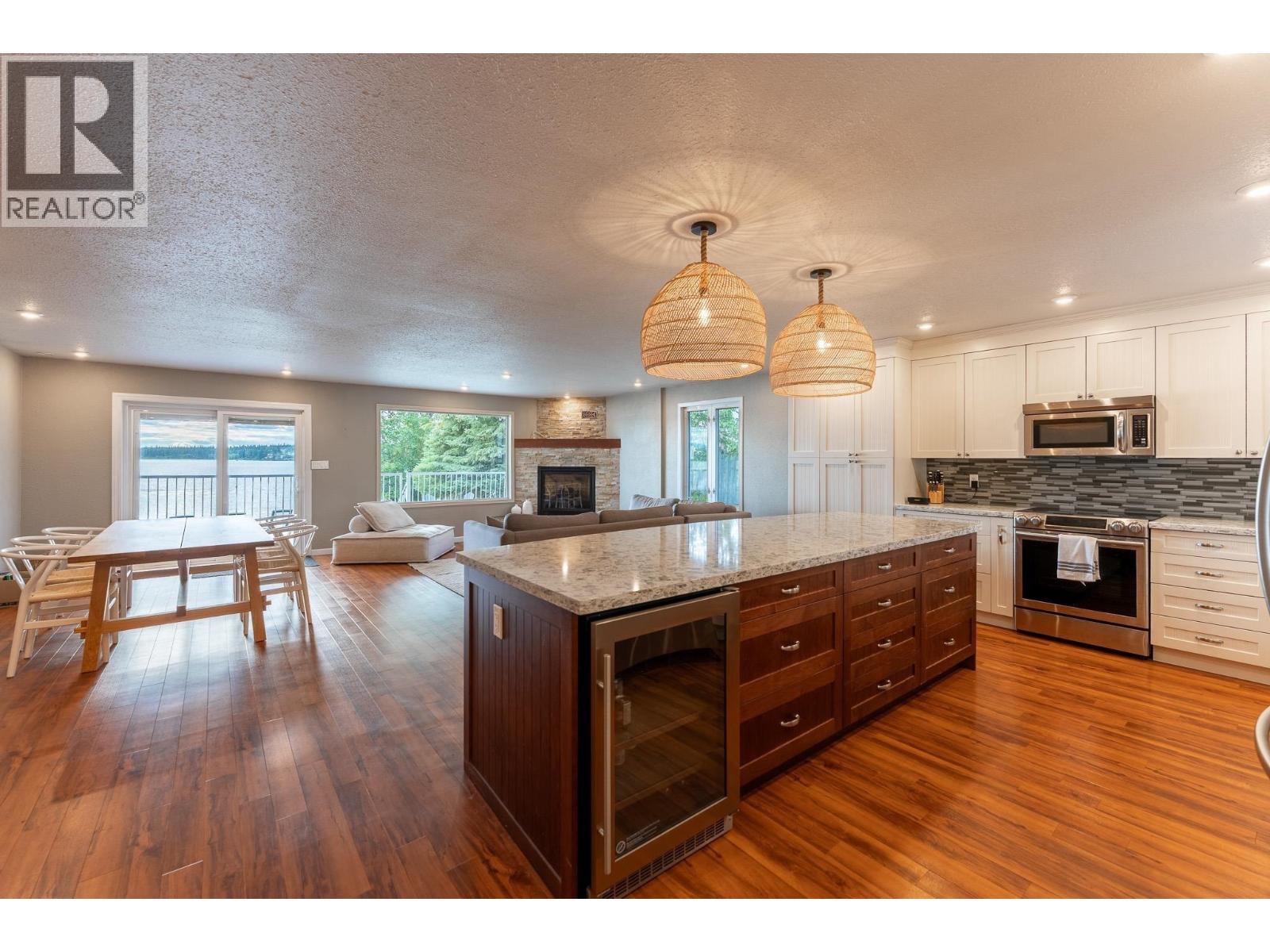 55680 JARDINE LOOP, Cluculz Lake