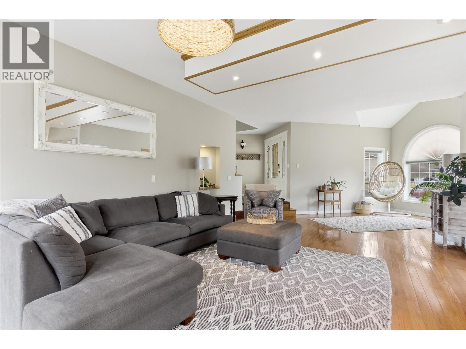 910 HEATHERTON Court, Kamloops