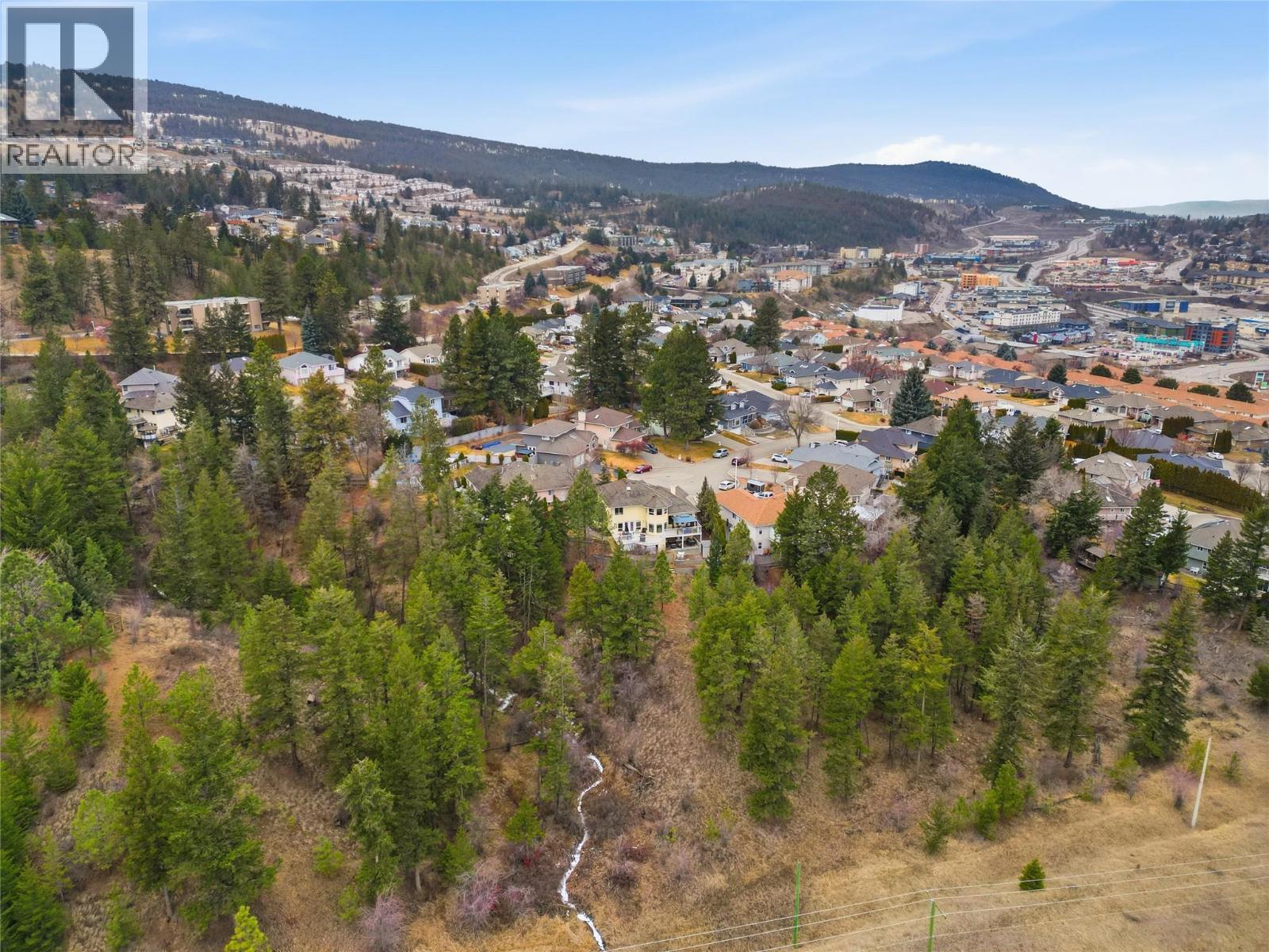 910 HEATHERTON Court, Kamloops