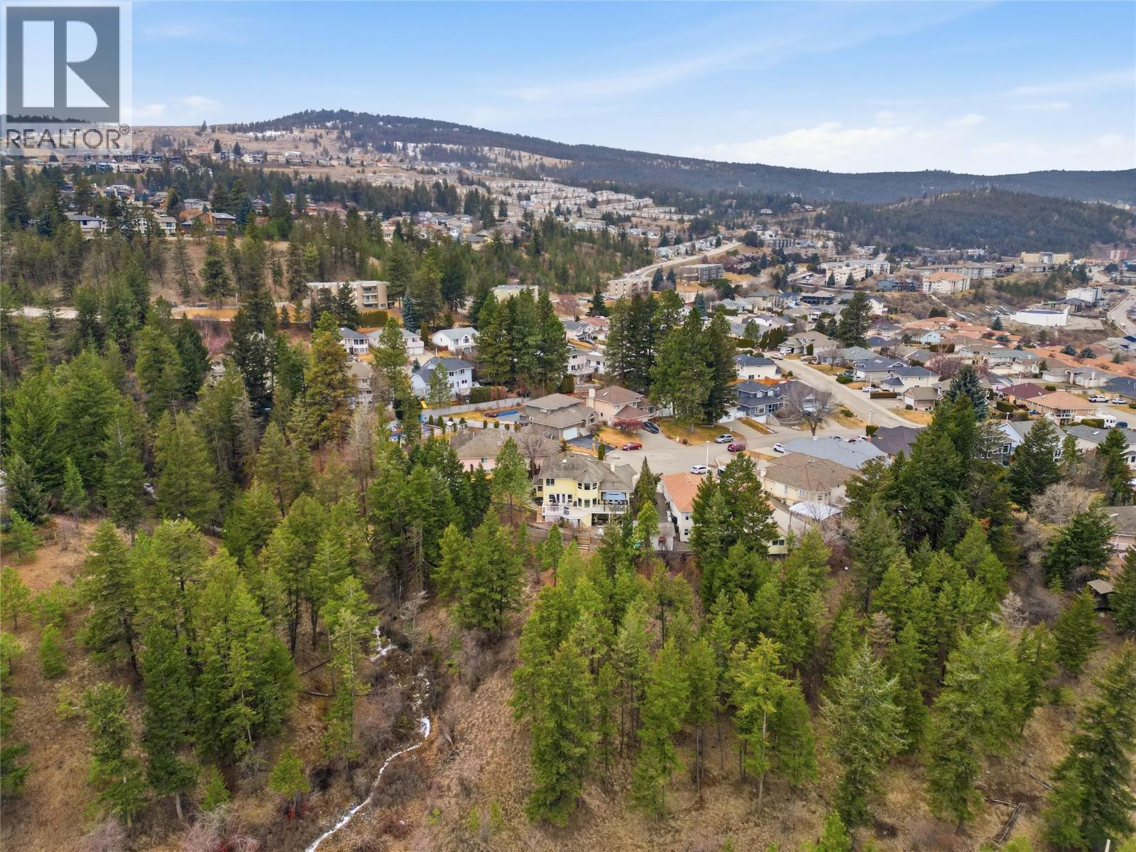 910 HEATHERTON Court, Kamloops