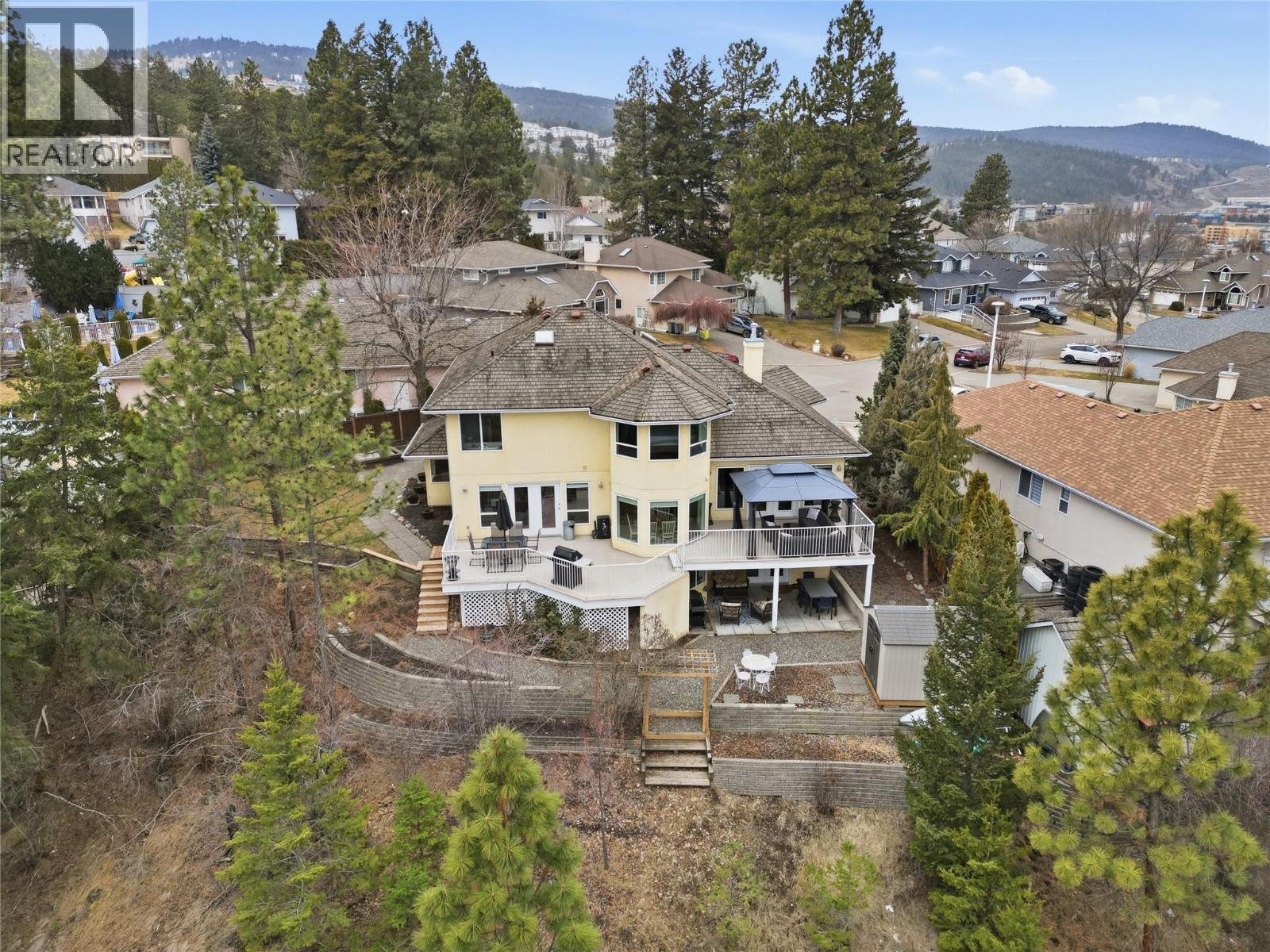 910 HEATHERTON Court, Kamloops