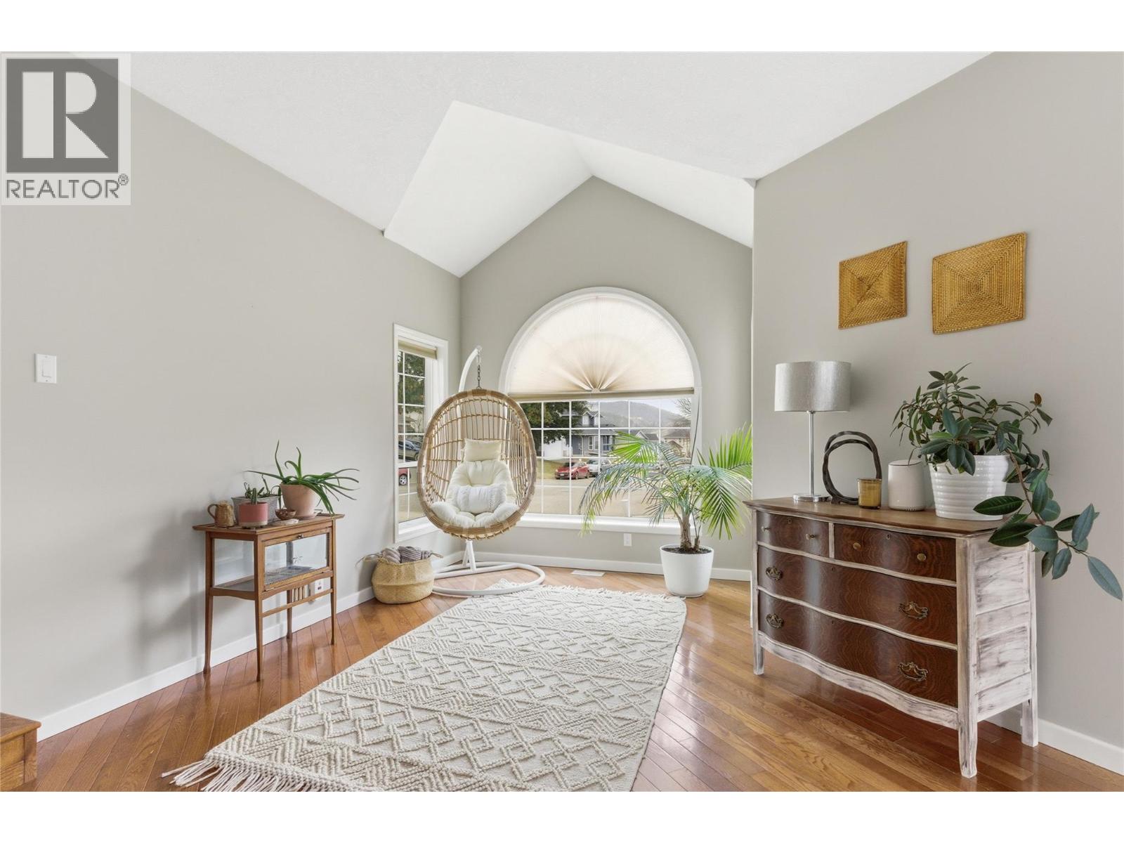 910 HEATHERTON Court, Kamloops