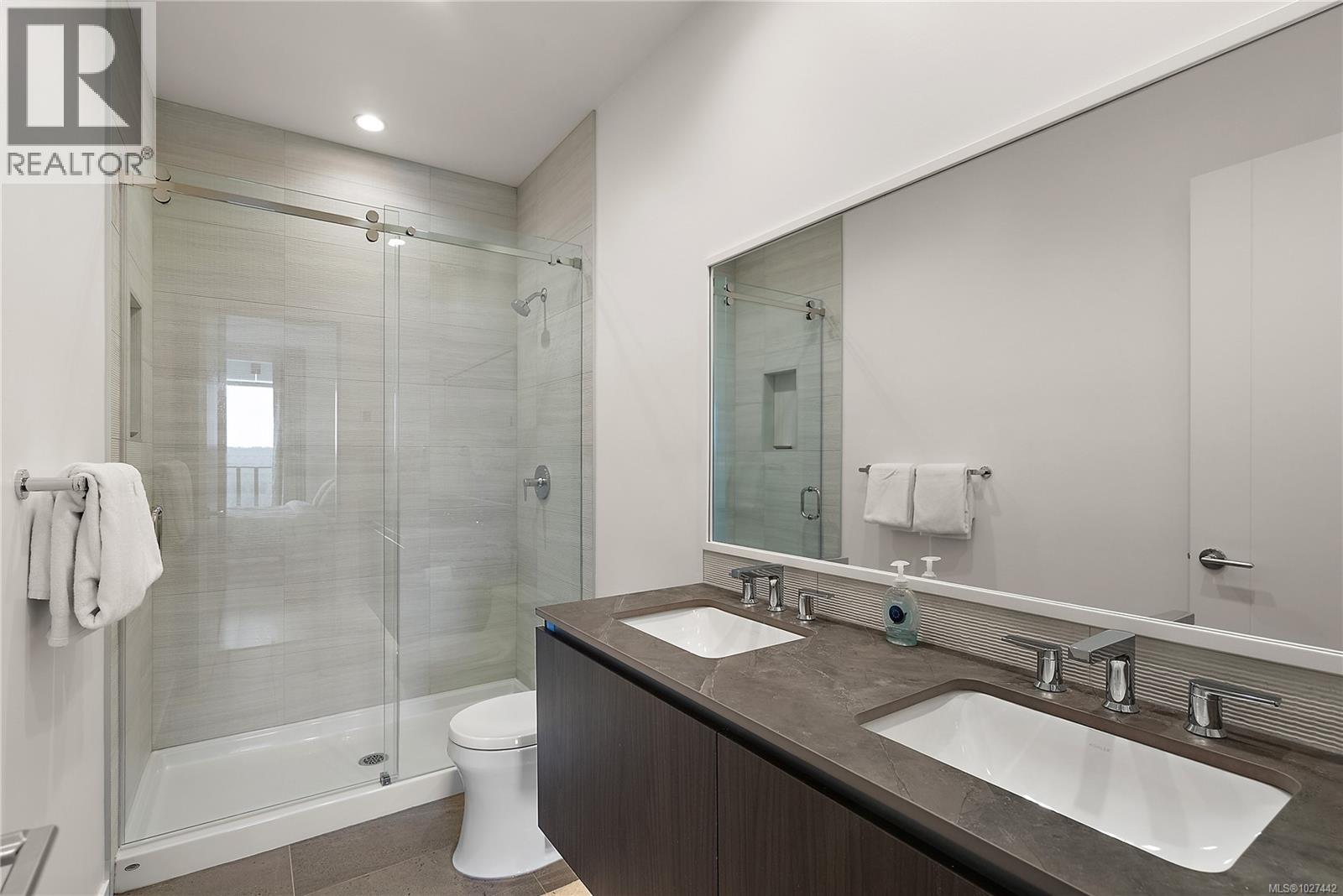 1402 2000 Hannington Road, Langford