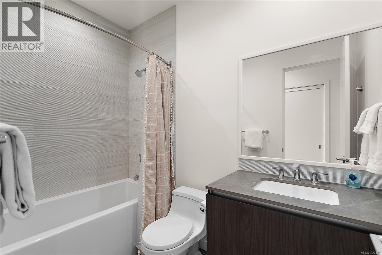 1402 2000 Hannington Road, Langford