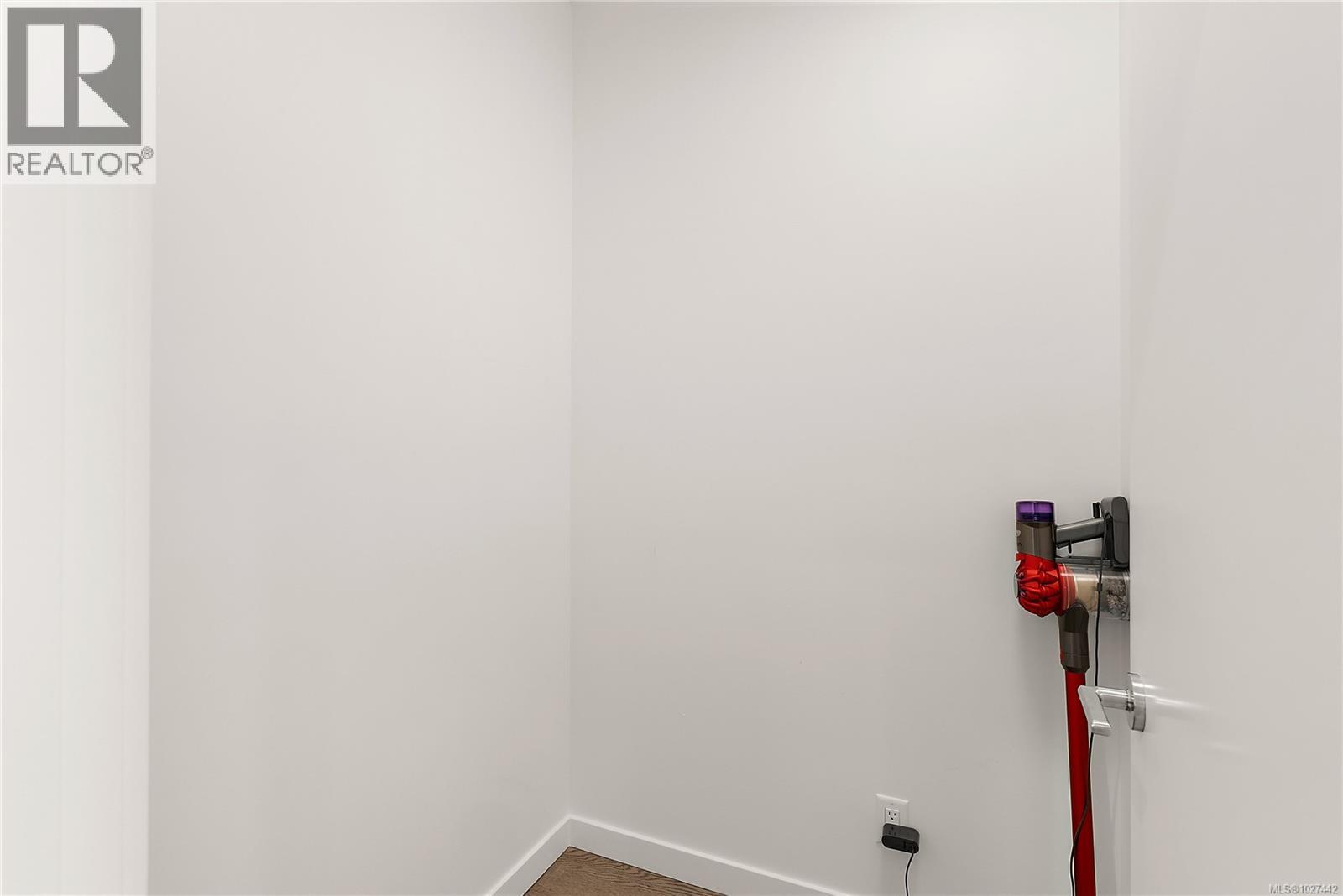 1402 2000 Hannington Road, Langford