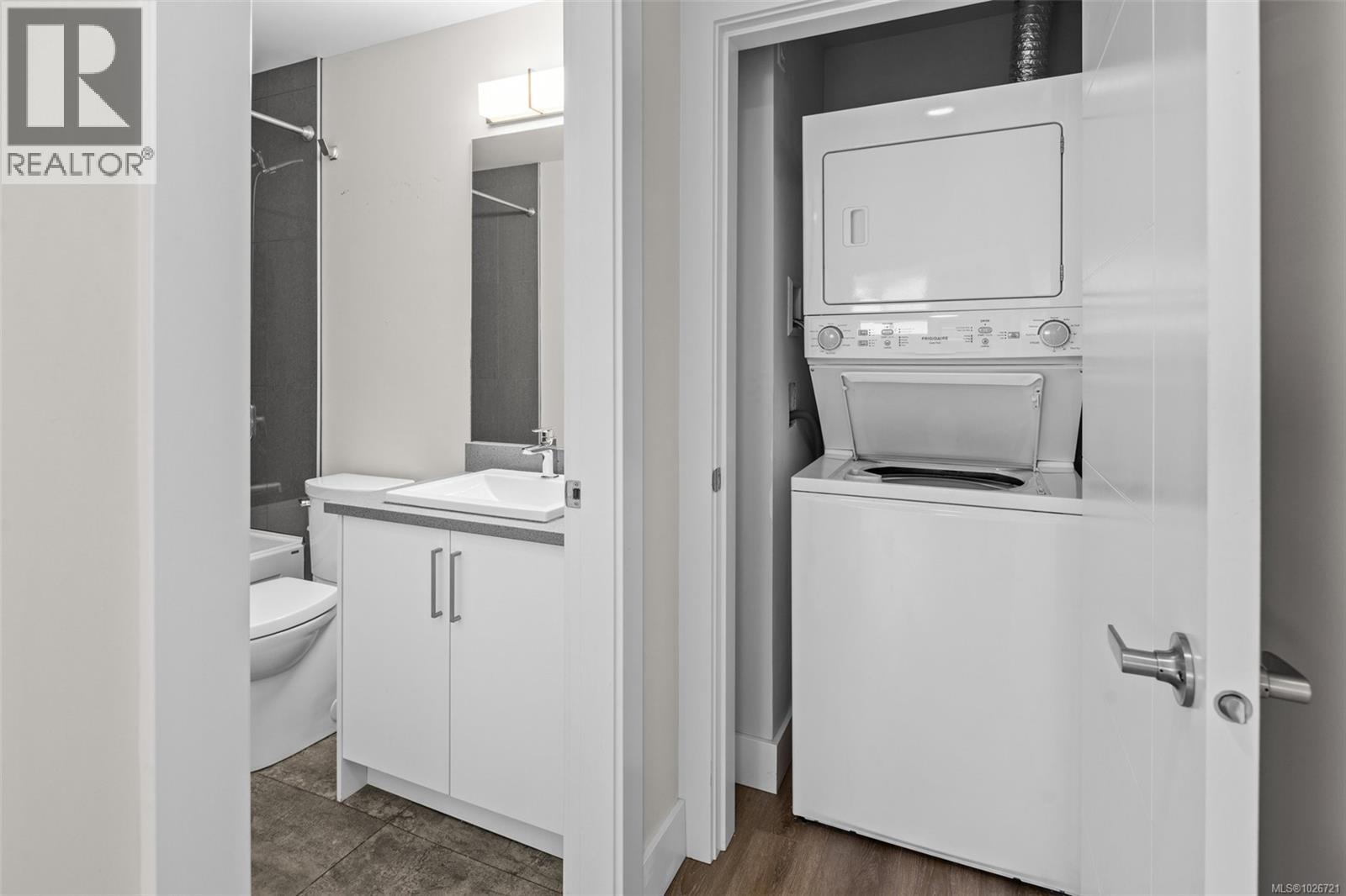  326 Lone Oak Place, Langford