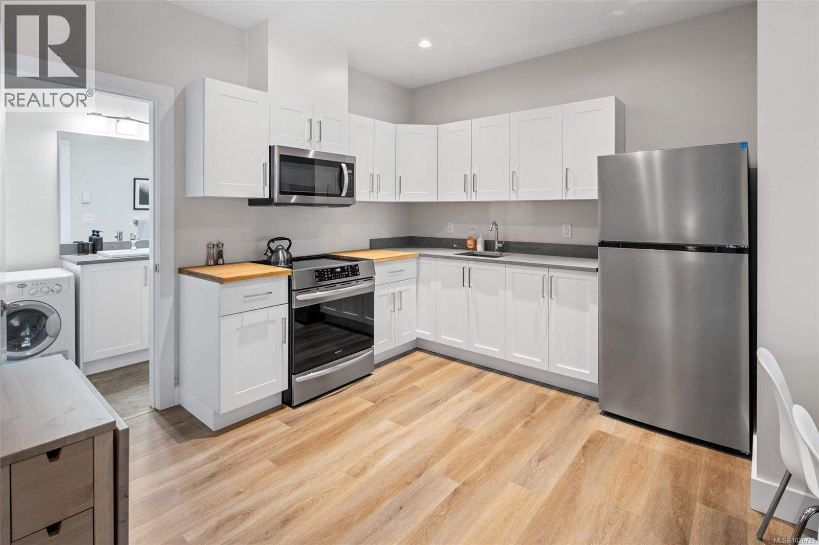  326 Lone Oak Place, Langford