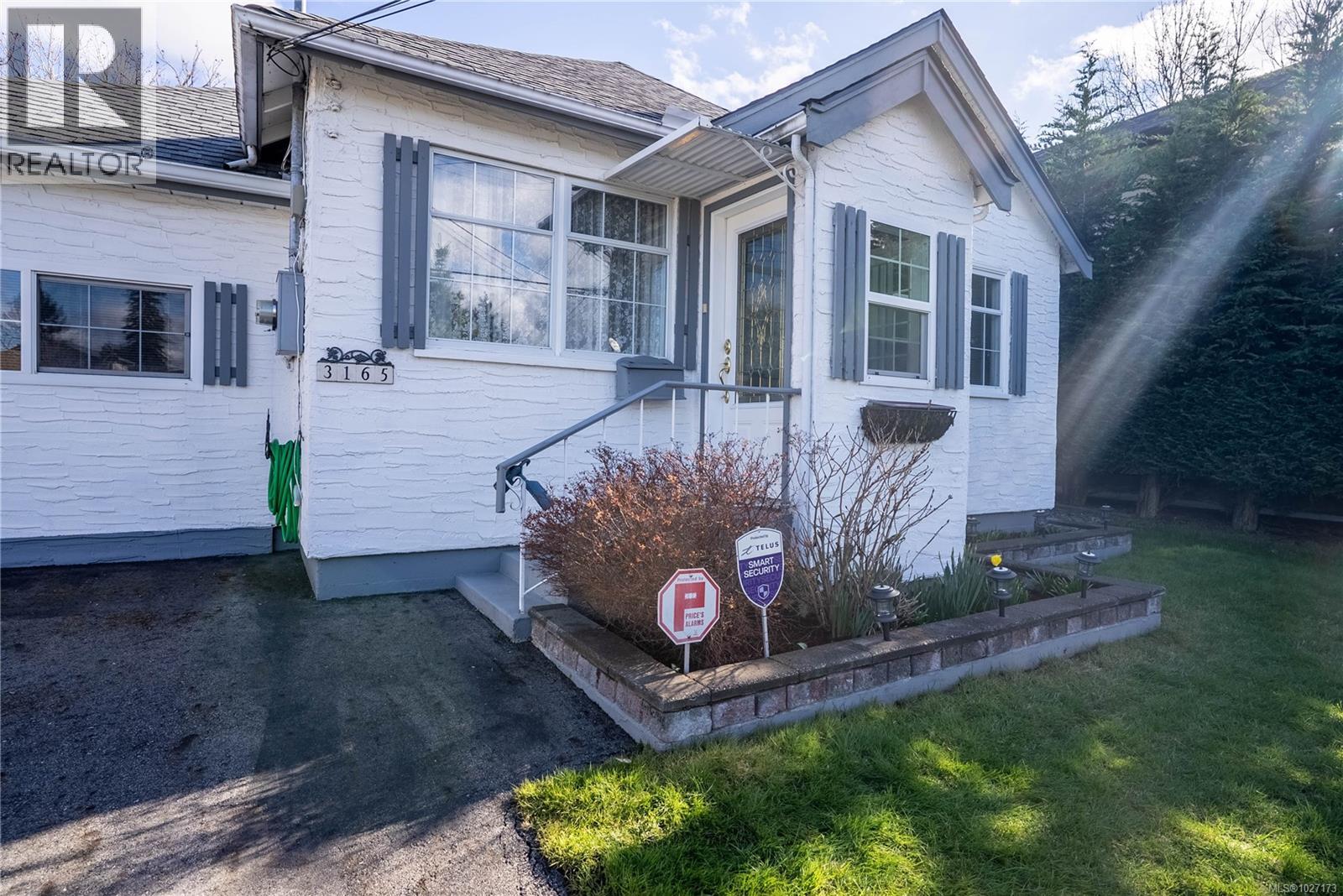  3165 Wascana Street, Saanich