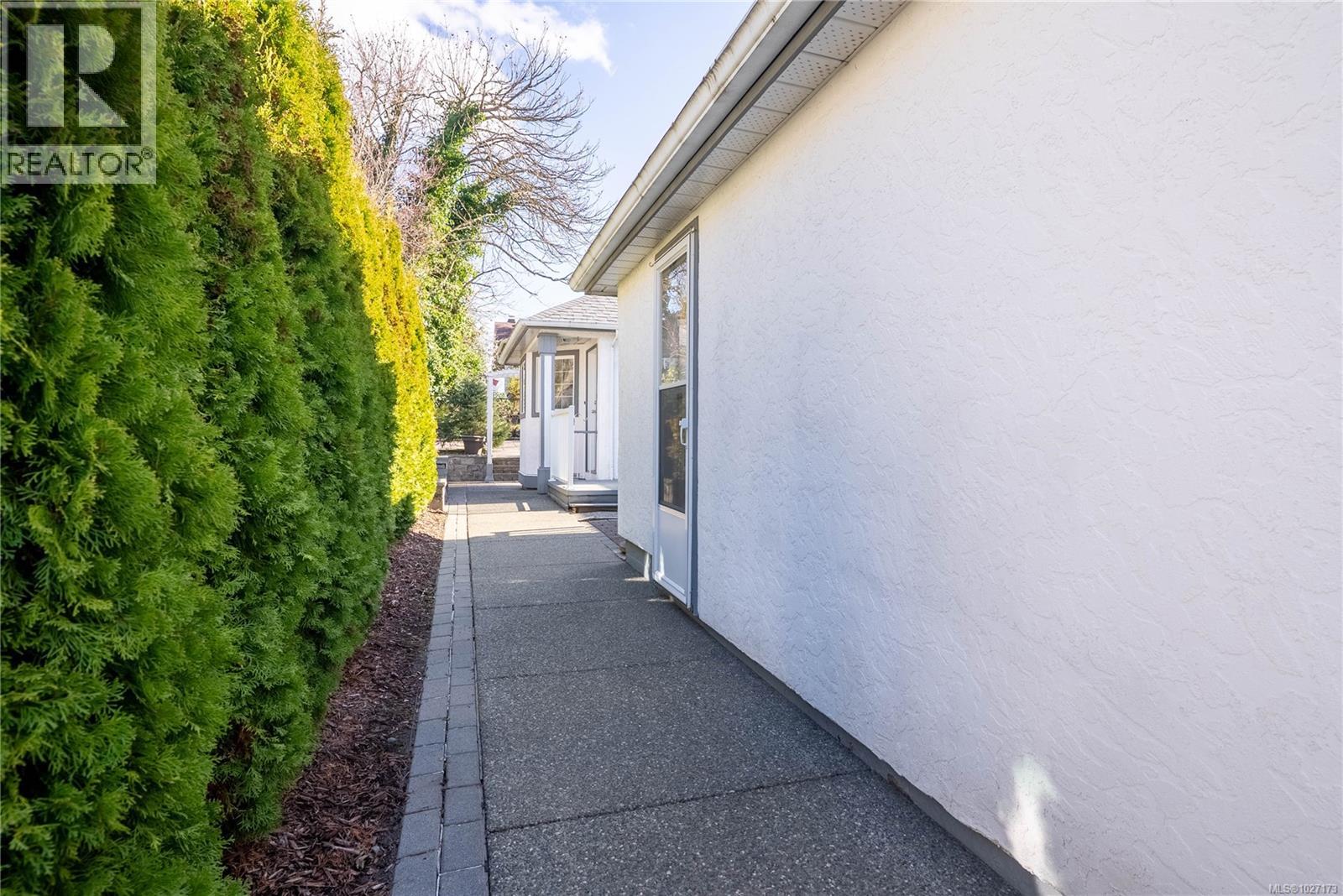  3165 Wascana Street, Saanich