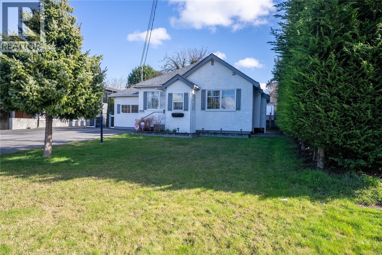  3165 Wascana Street, Saanich