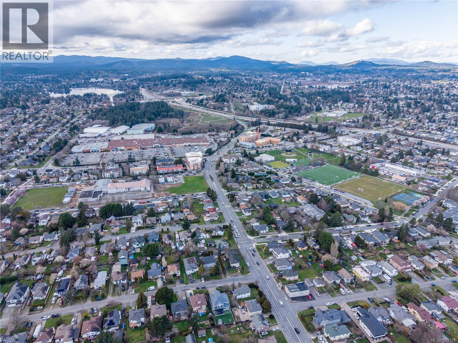  3165 Wascana Street, Saanich