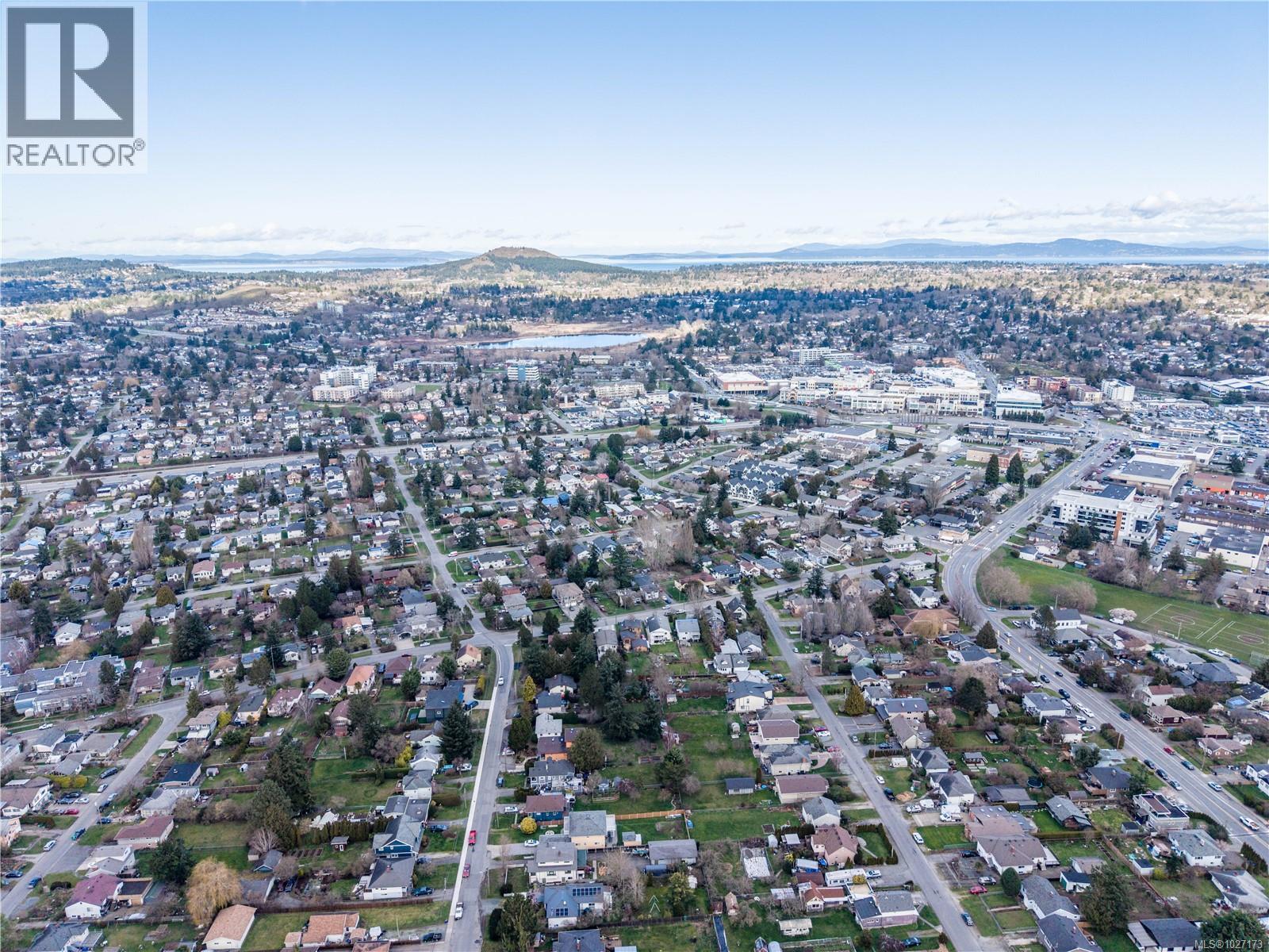  3165 Wascana Street, Saanich