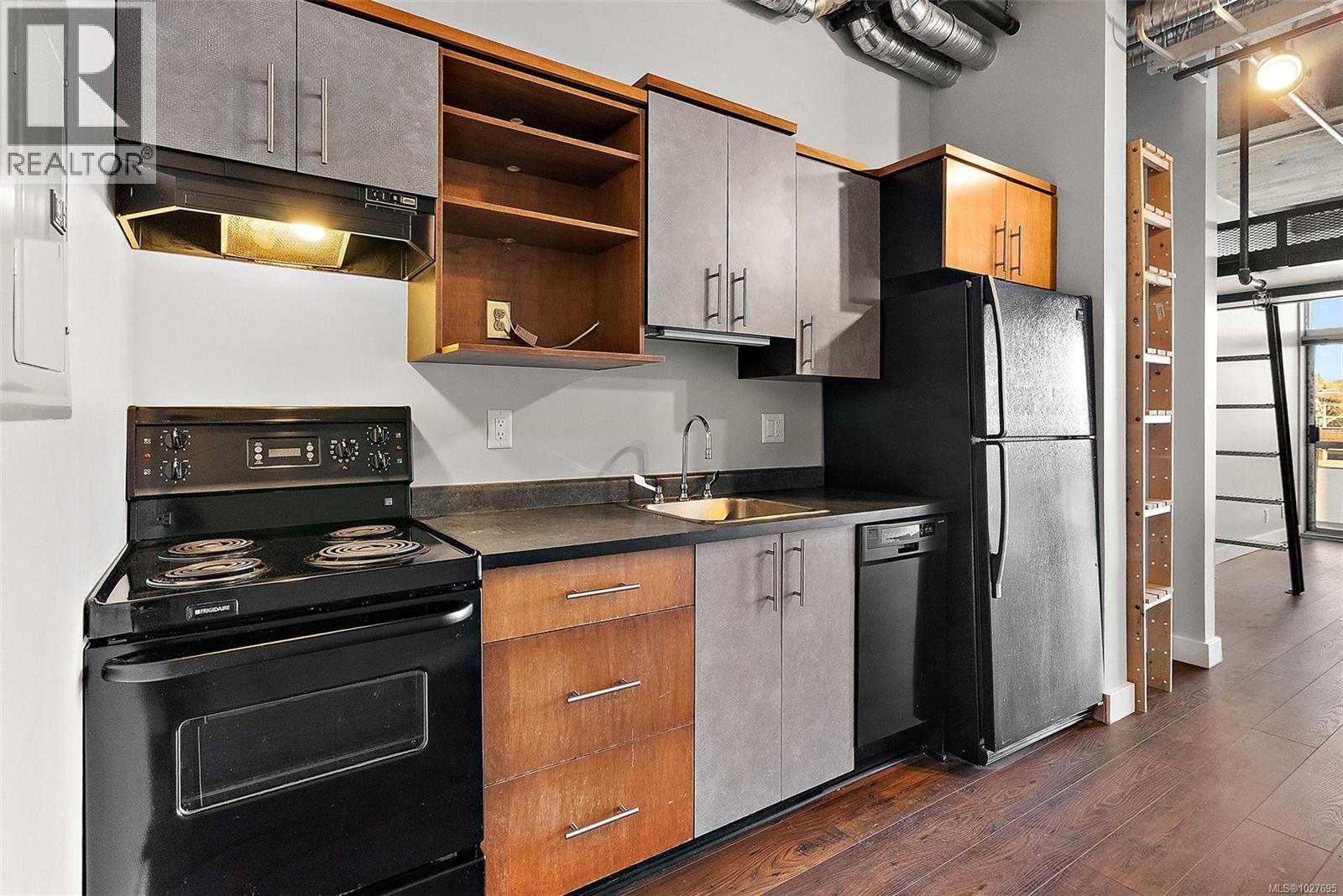 407 1061 Fort Street, Victoria