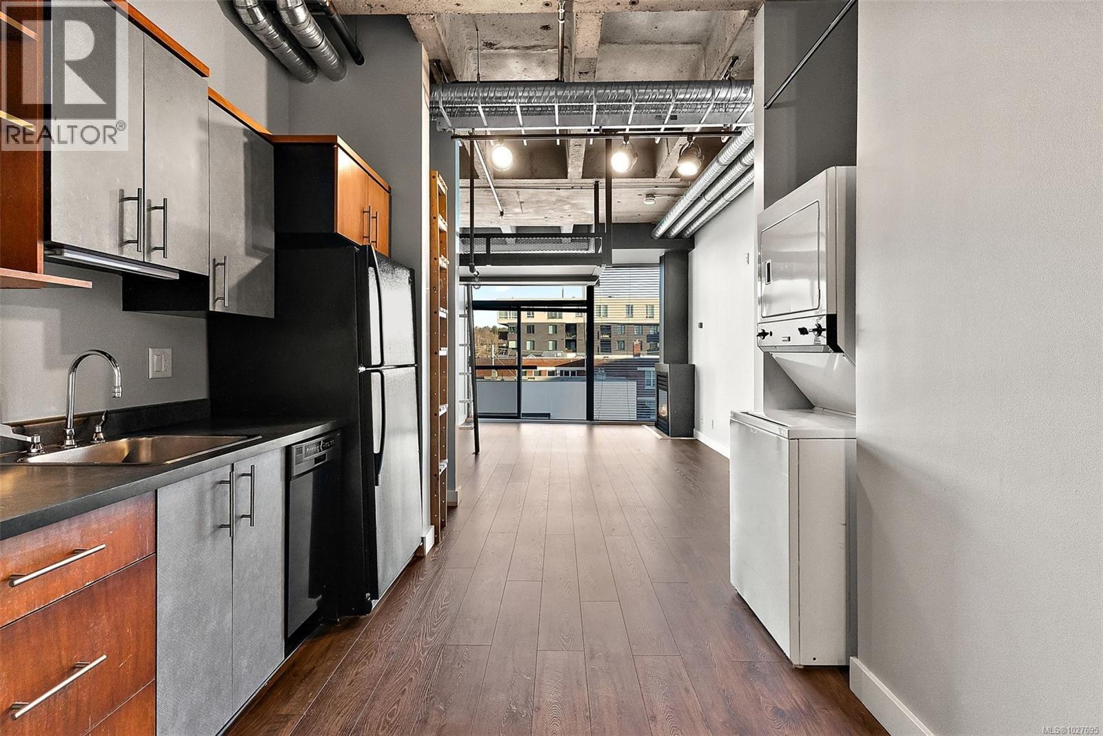 407 1061 Fort Street, Victoria