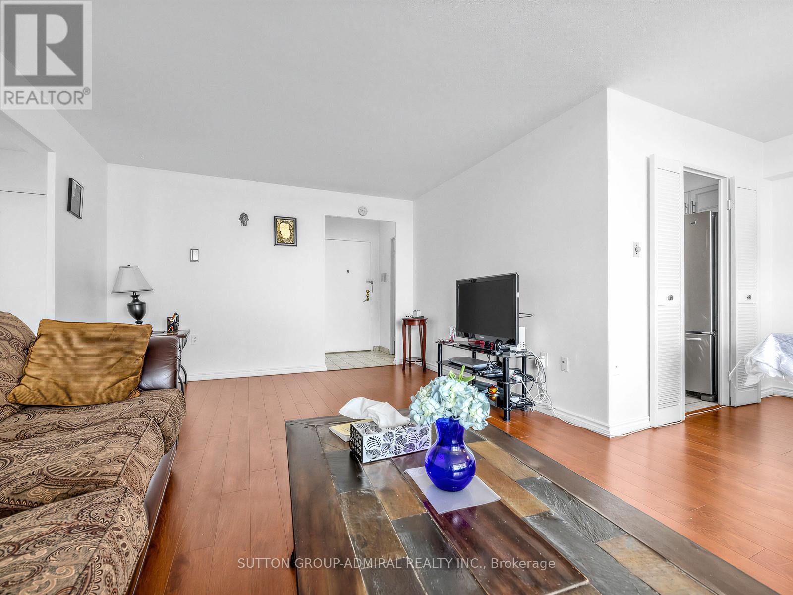 #505 130 NEPTUNE DRIVE - 9