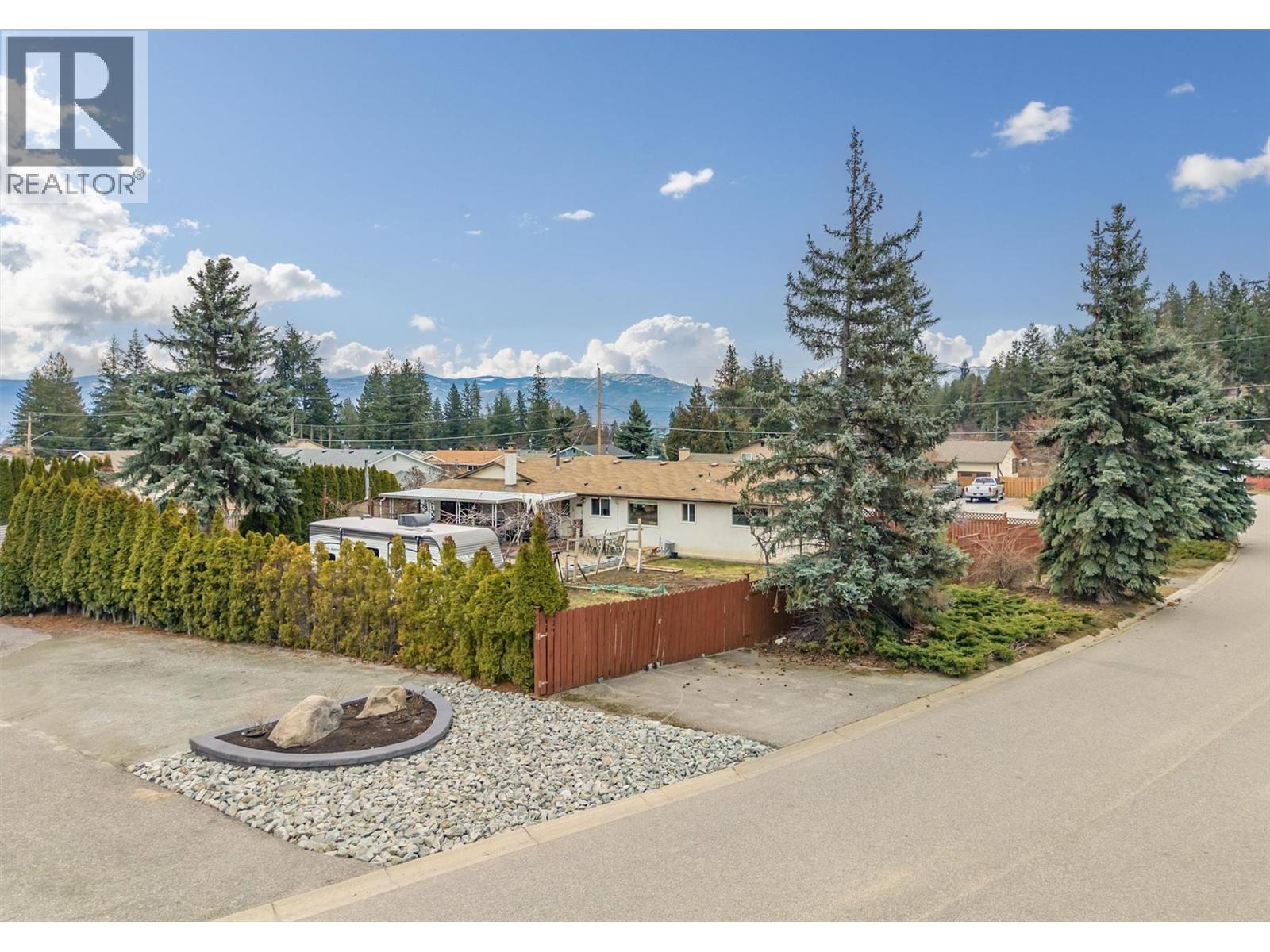3155 Webber Road, West Kelowna