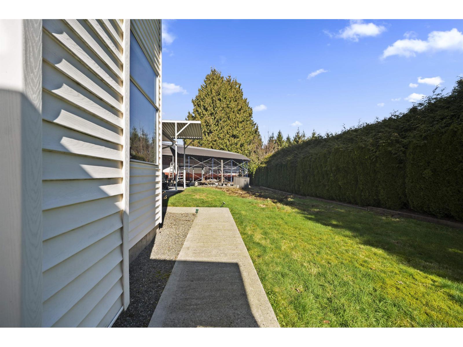 9564 204A STREET, Langley