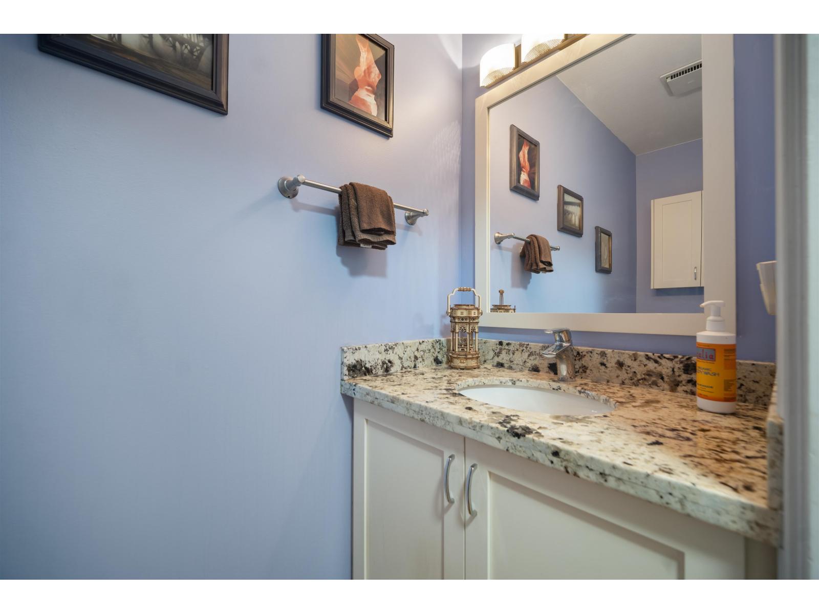 9564 204A STREET, Langley