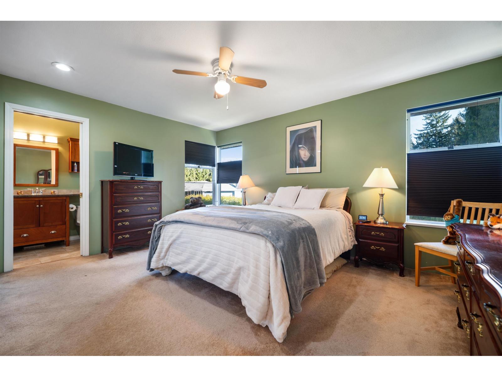 9564 204A STREET, Langley