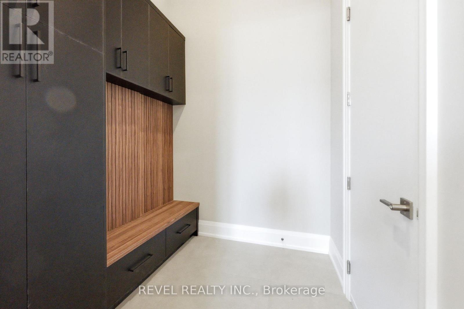456 TOYNEVALE ROAD - 19