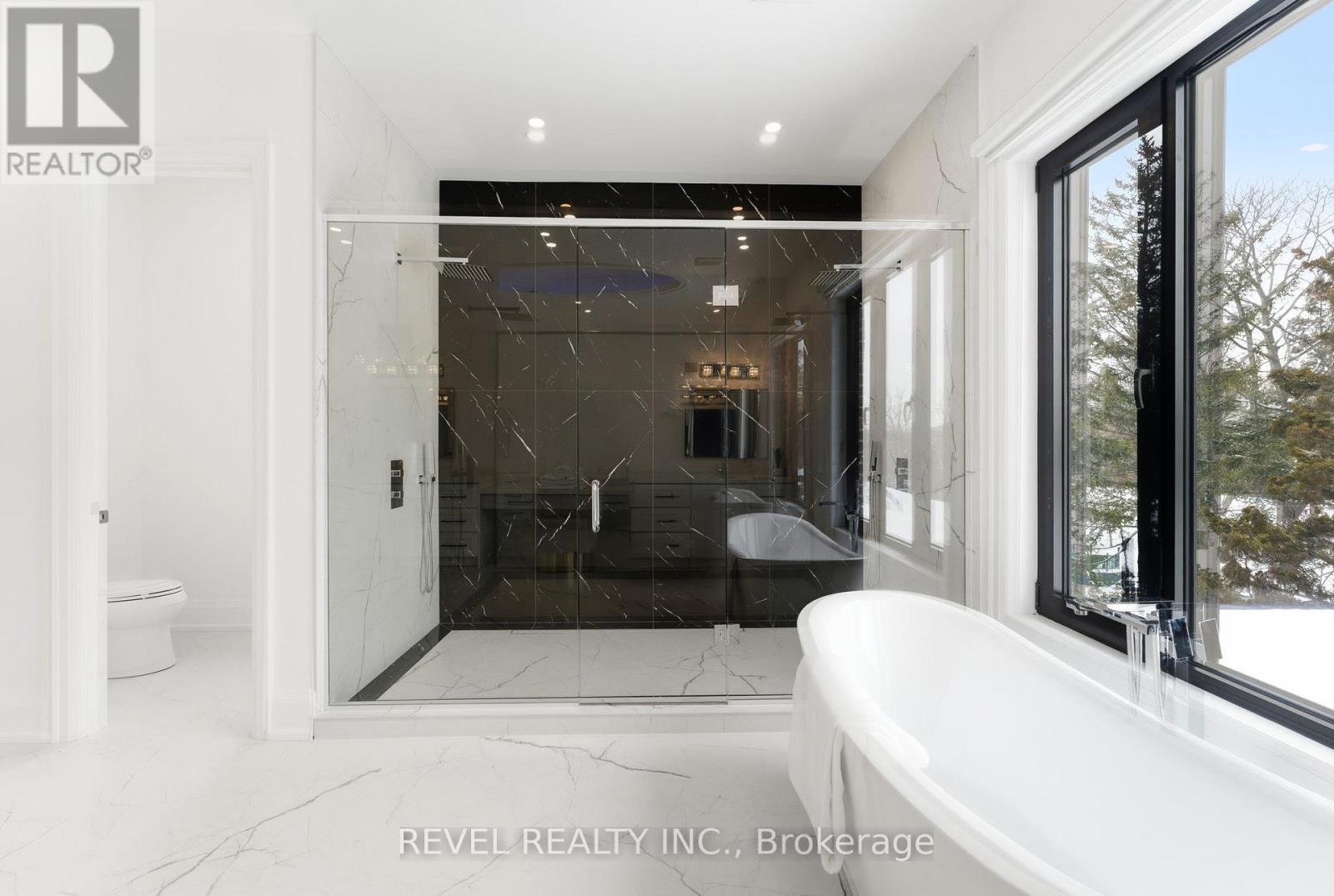456 TOYNEVALE ROAD - 28