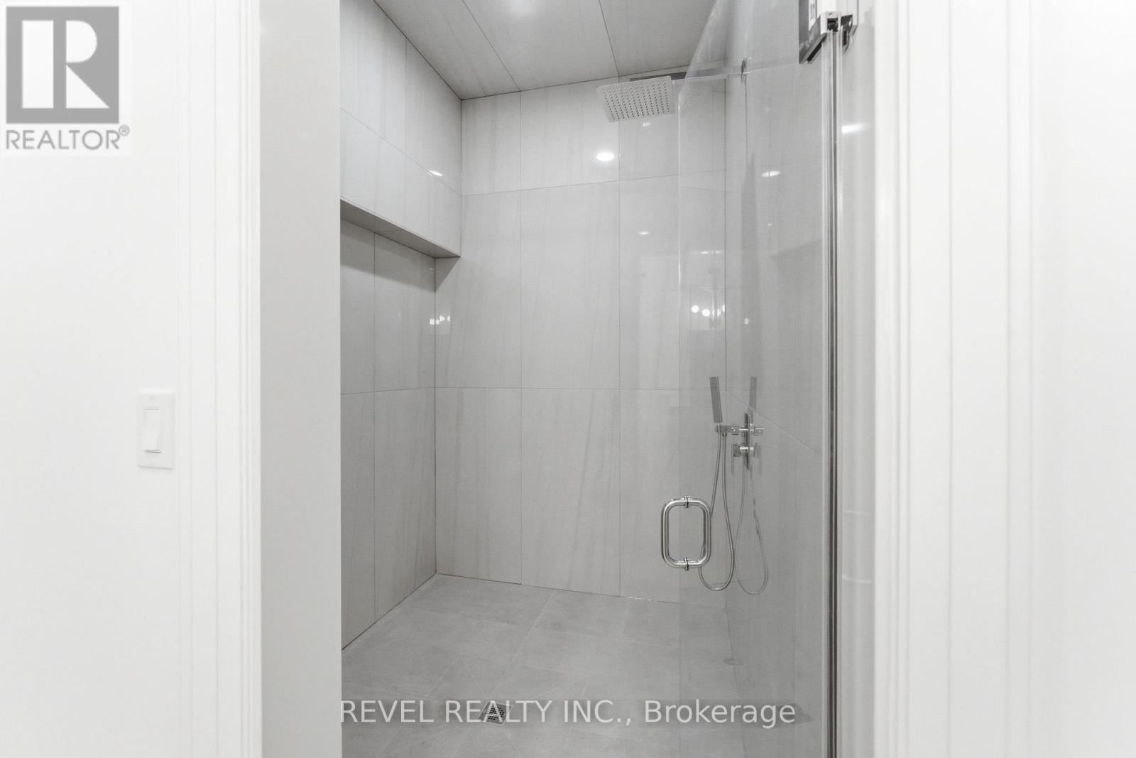 456 TOYNEVALE ROAD - 45