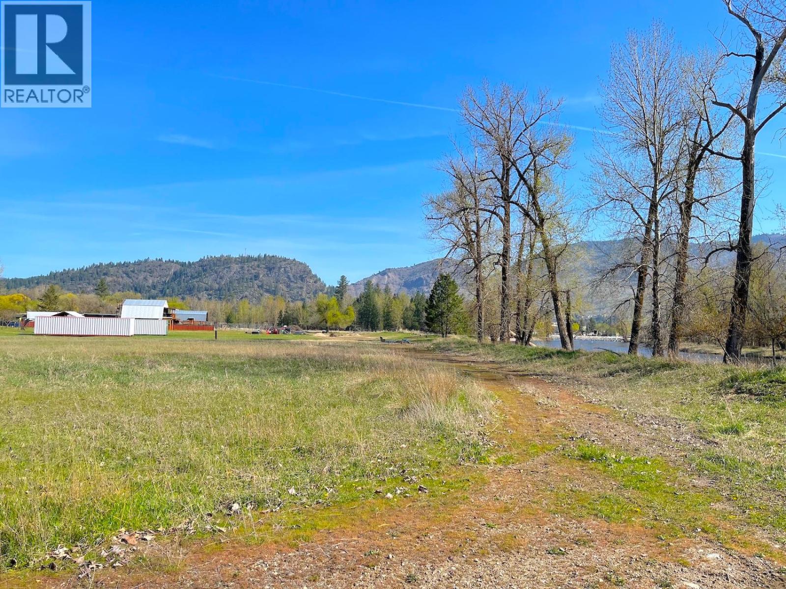 61st Avenue, Grand Forks