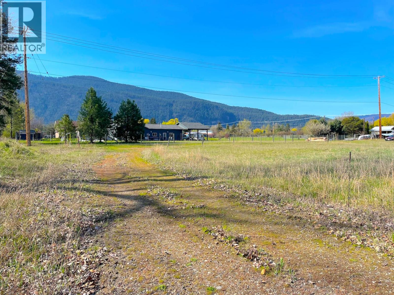 61st Avenue, Grand Forks